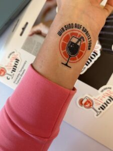 pauwau kreativ: print then cut – sticker, tattoos & co. mit jaclyn & melly 29. mai um 20:30 bis ca. 22:00 uhr (inkl. aufzeichnung)