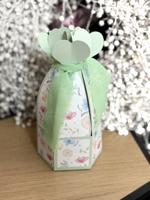 pauwau kreativ: geschenkverpackungen, boxen & beutel mit cricut – mit inga 11. september um 20:30 uhr bis ca. 22:00 uhr (inkl. aufzeichnung)